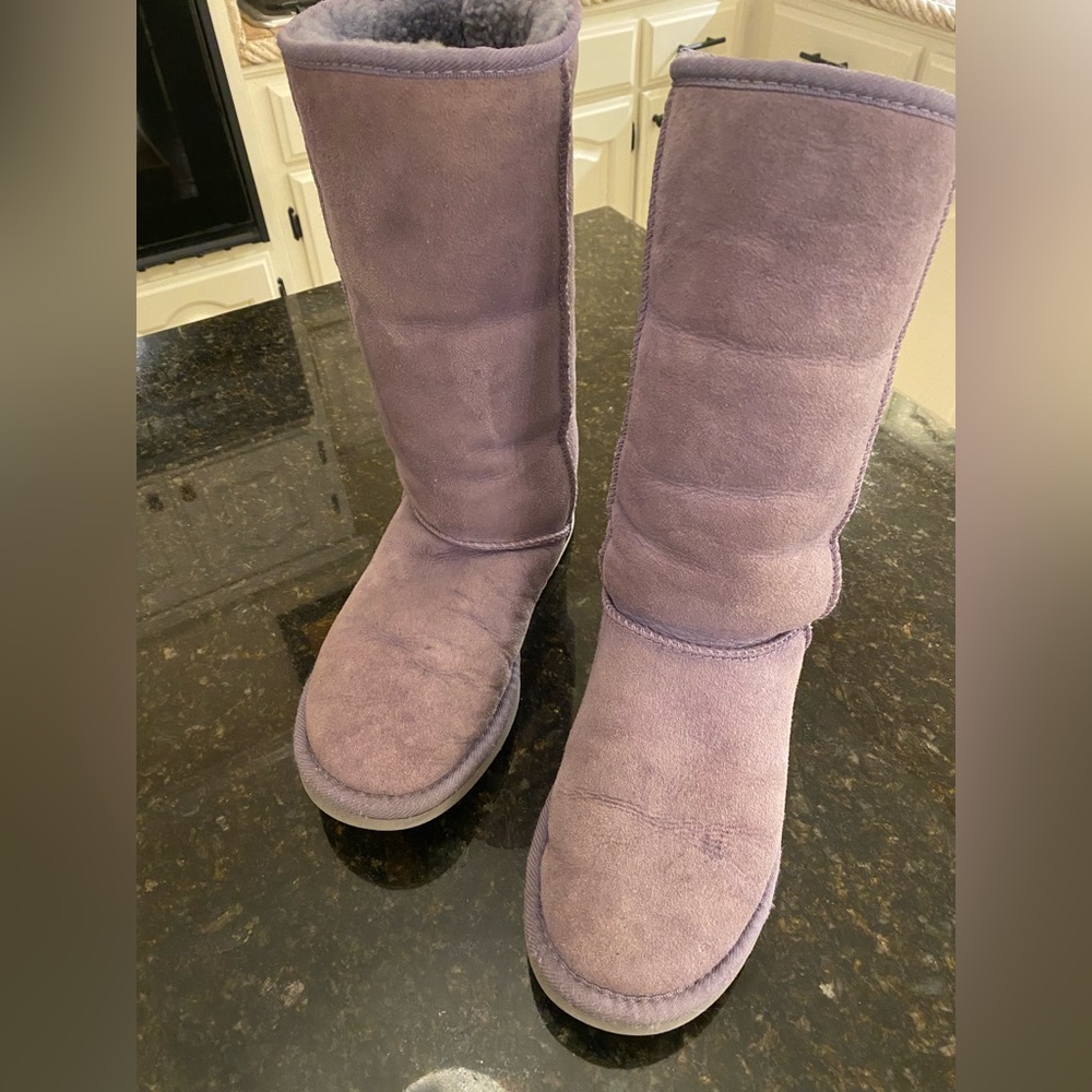 RARE + UGG light purple ugg boots